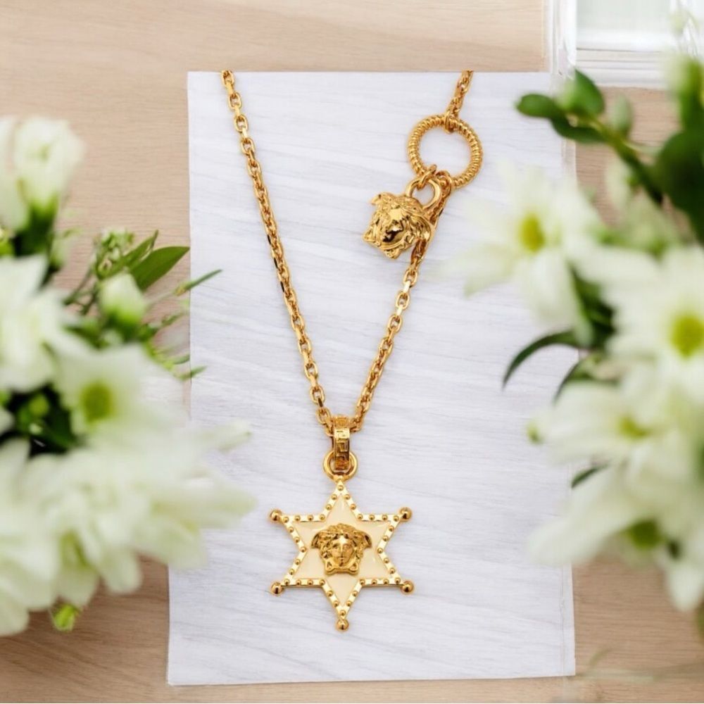NWT Versace Sheriff Star Necklace